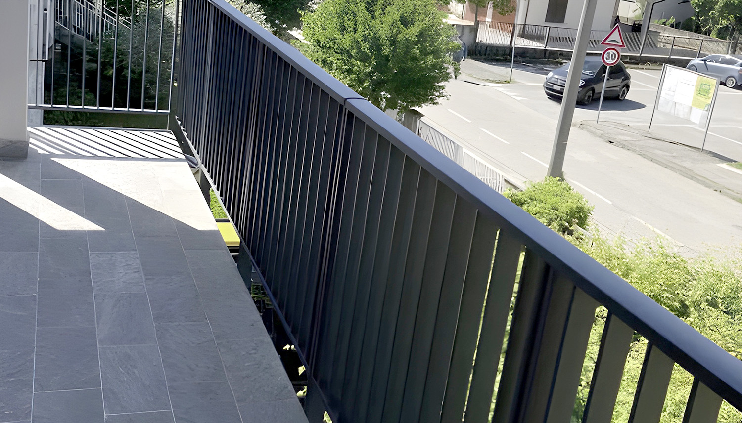 Balkongeländer Easy Alu mit Stabfüllung
